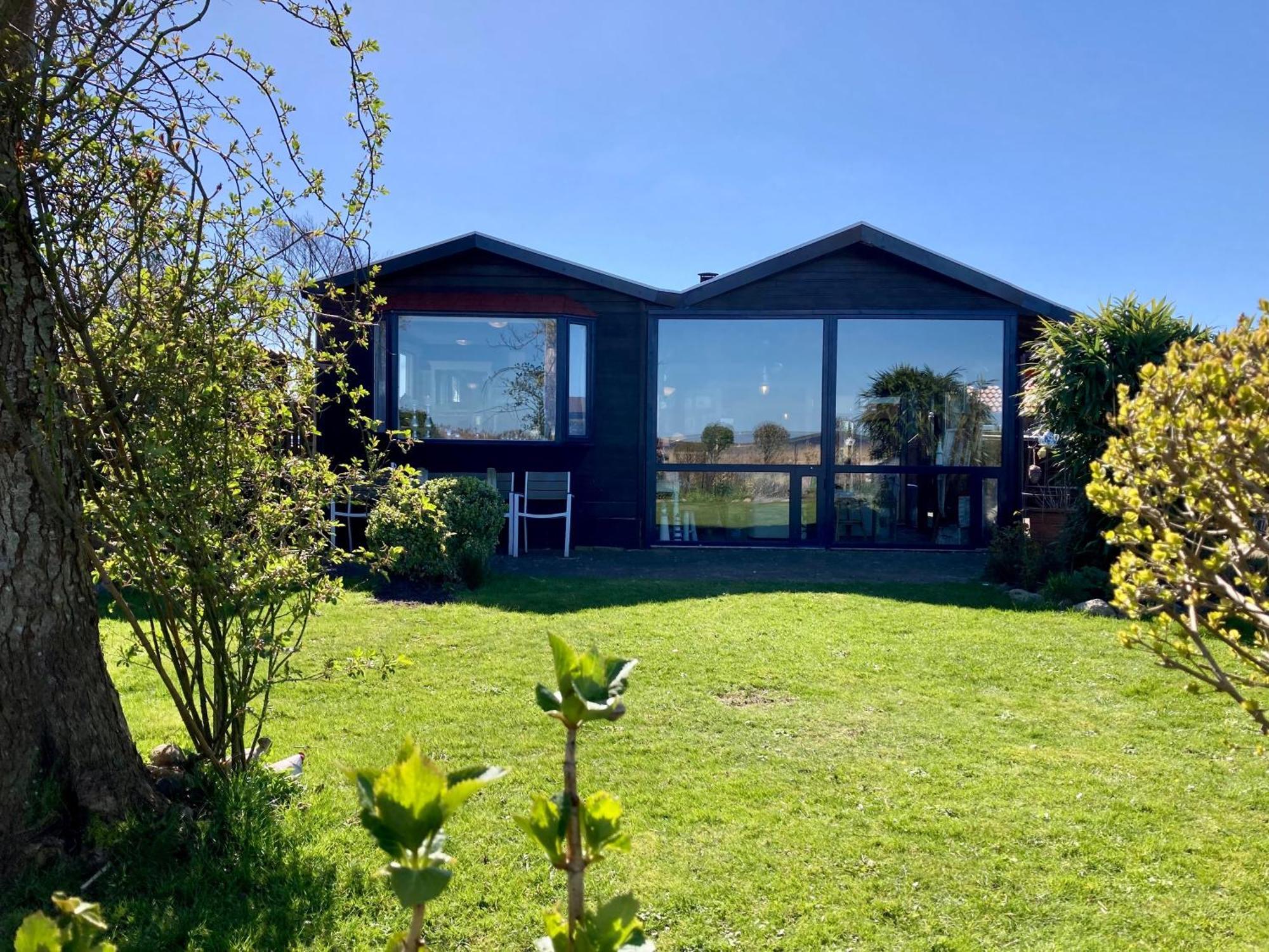 House Marijke With Winter Garden And Direct Access To The Lauwersmeer Anjum Esterno foto