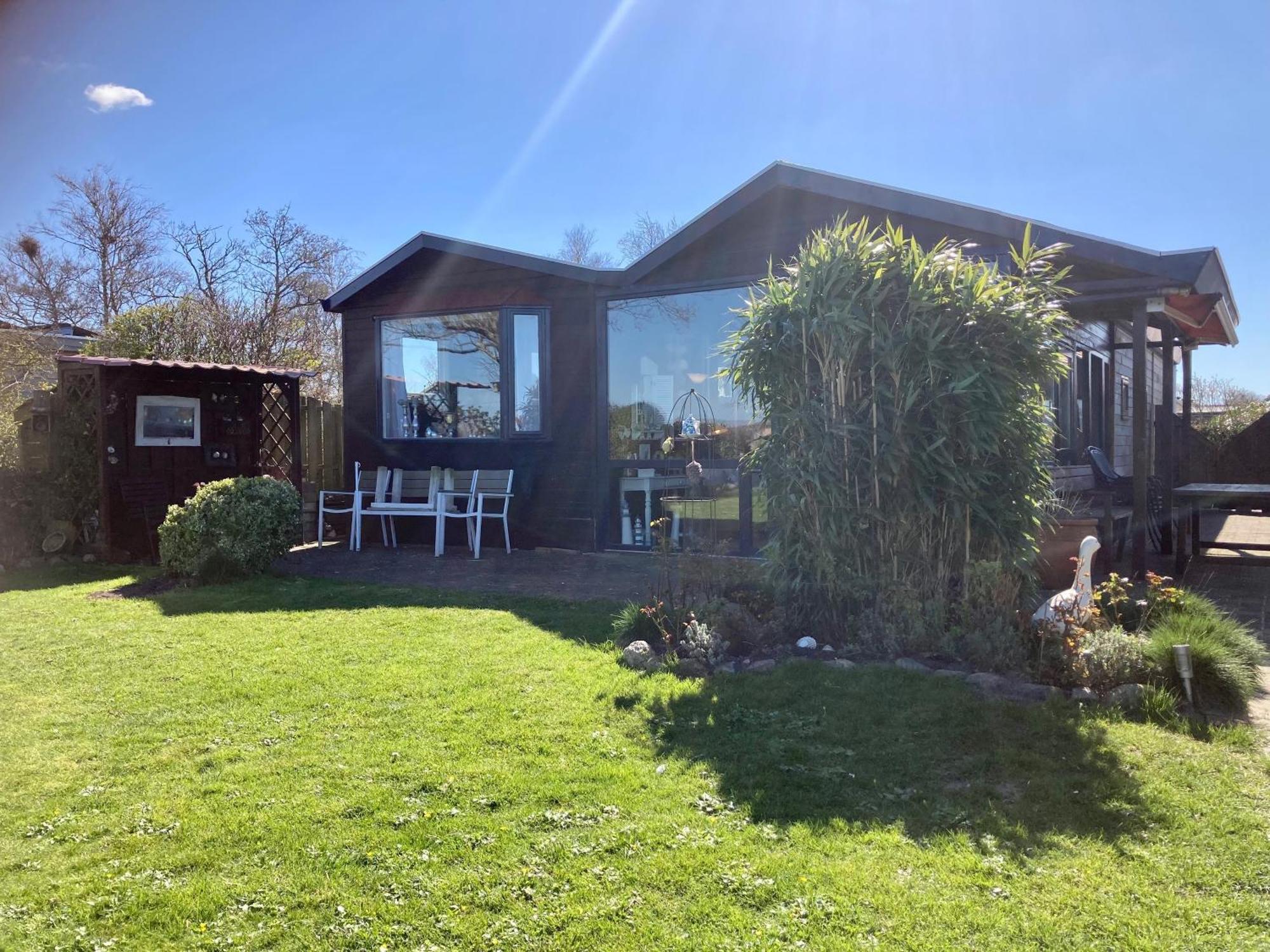 House Marijke With Winter Garden And Direct Access To The Lauwersmeer Anjum Esterno foto