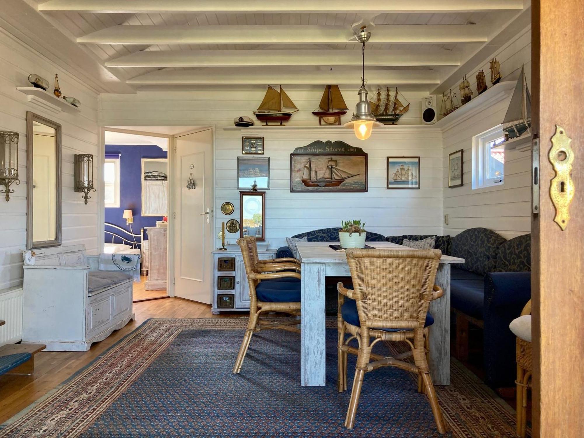 House Marijke With Winter Garden And Direct Access To The Lauwersmeer Anjum Esterno foto
